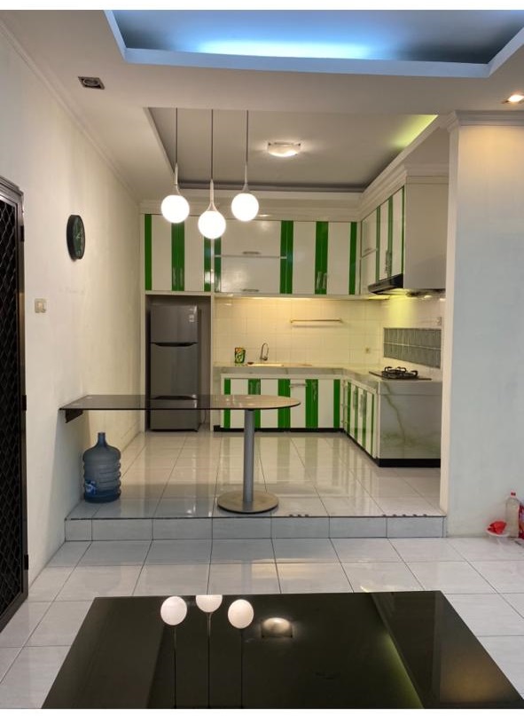Rumah Disewakan di Cluster Taman Simpruk Lippo Cikarang